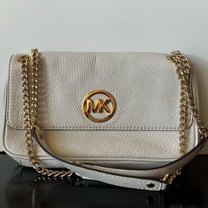 Cream Micheal Kors shoulder bag